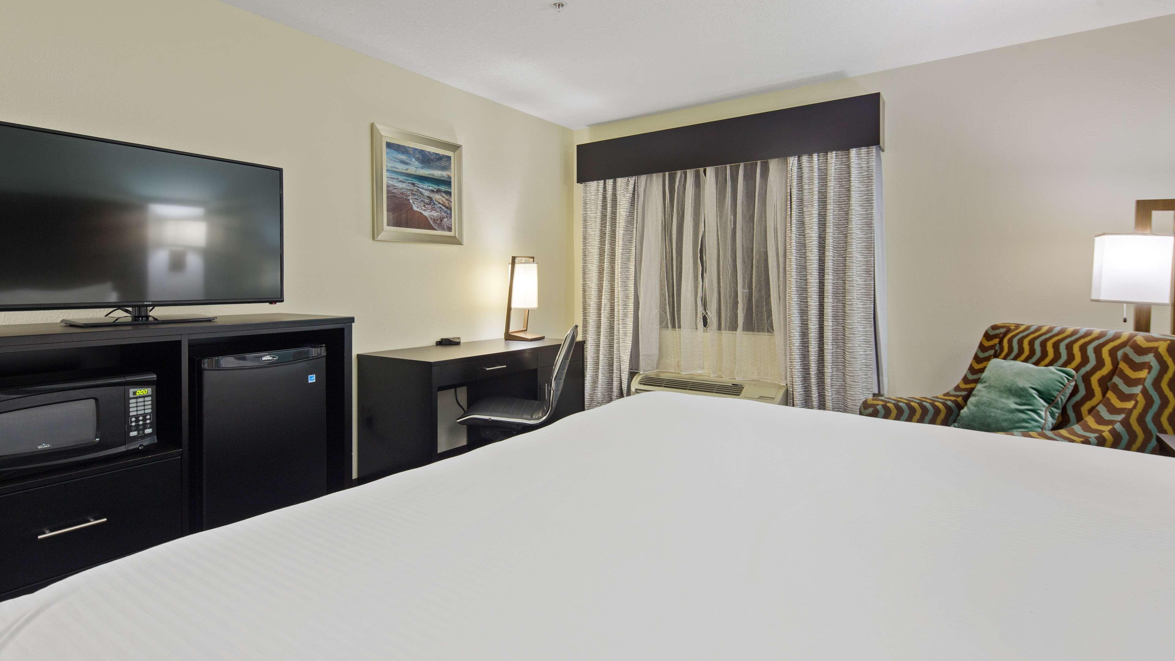 Best Western Mayport Inn And Suites Atlantic Beach Εξωτερικό φωτογραφία