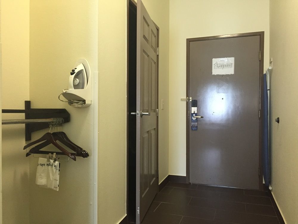 Best Western Mayport Inn And Suites Atlantic Beach Εξωτερικό φωτογραφία